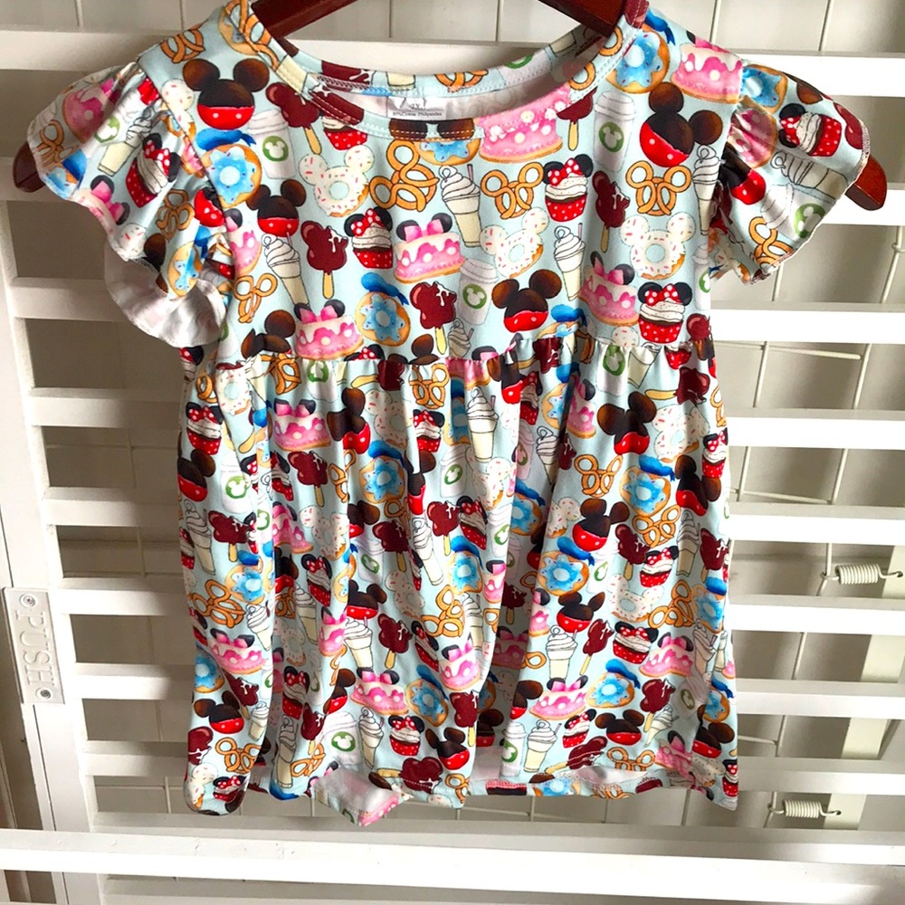 Disney boutique shirt size 2xl fits 6-7t only worn once
